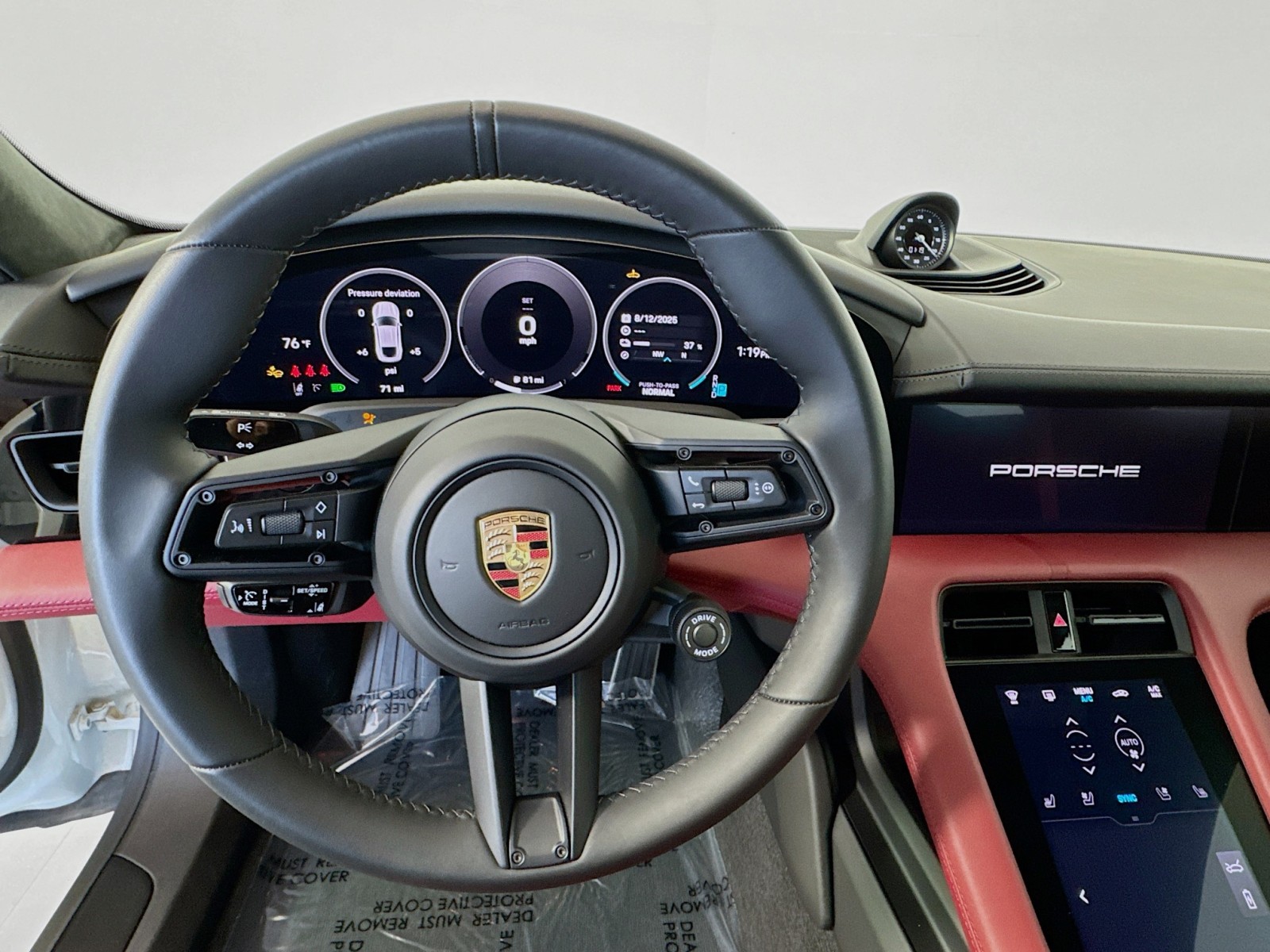 2025 Porsche Taycan 4S photo 14