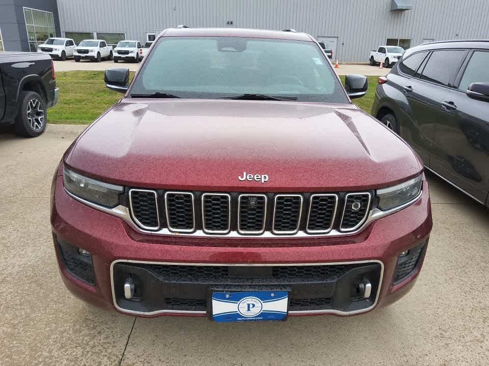 2022 Jeep Grand Cherokee Overland photo 2