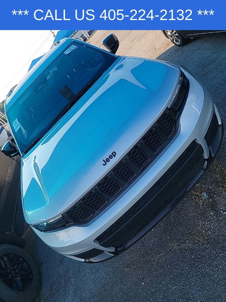 2024 Jeep Grand Cherokee Altitude photo 28