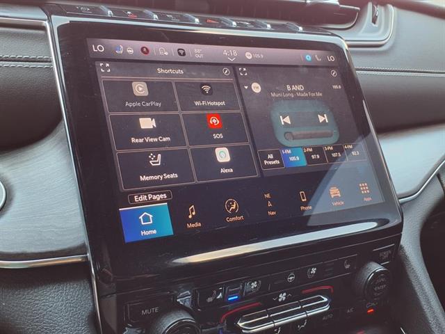 2023 Jeep Grand Cherokee Overland photo 11