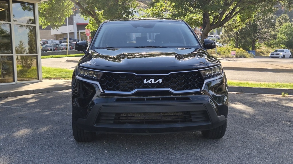 2023 Kia Sorento LX photo 10