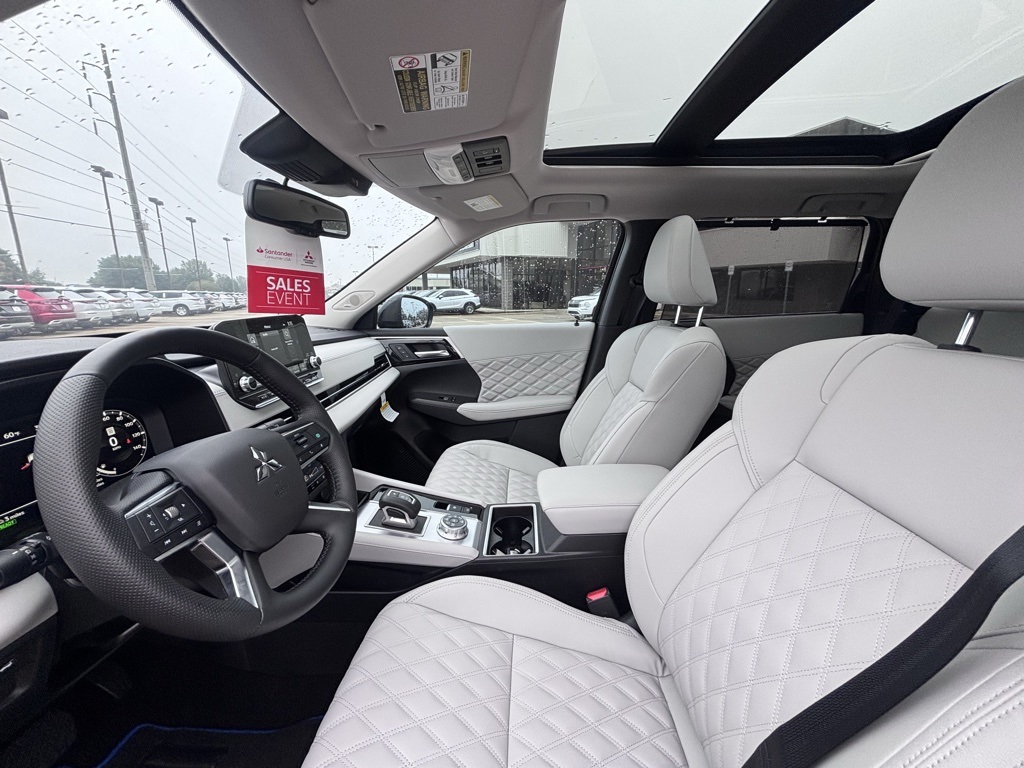 2024 Mitsubishi Outlander PHEV Platinum photo 7