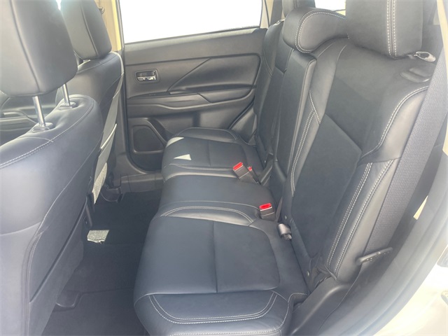 2020 Mitsubishi Outlander ES LE SP SEL Limited photo 8