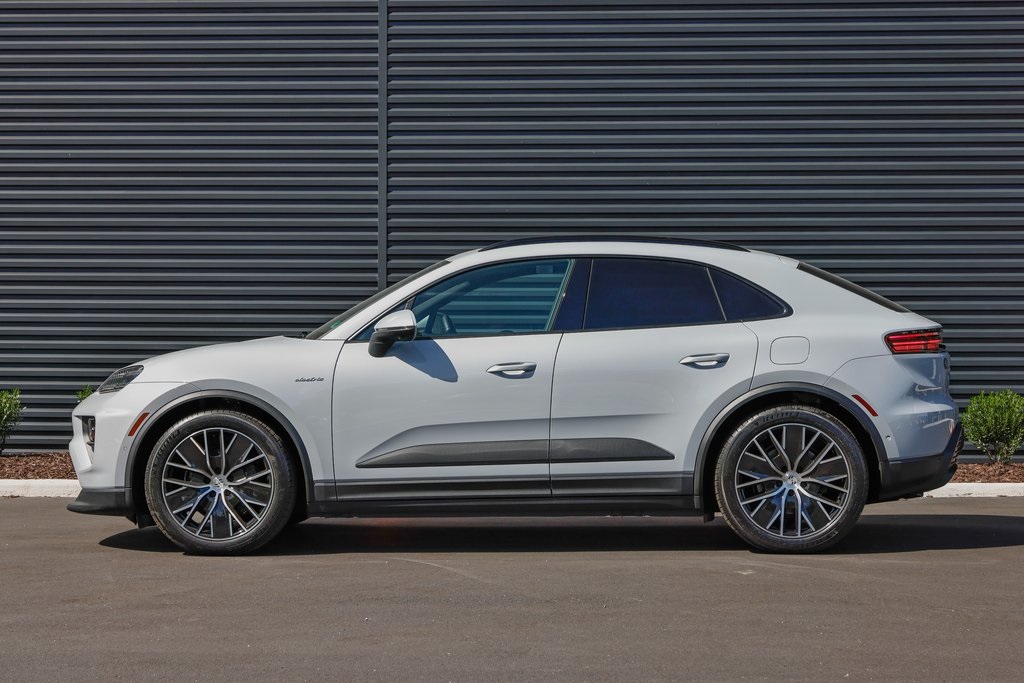 2025 Porsche Macan Electric photo 2