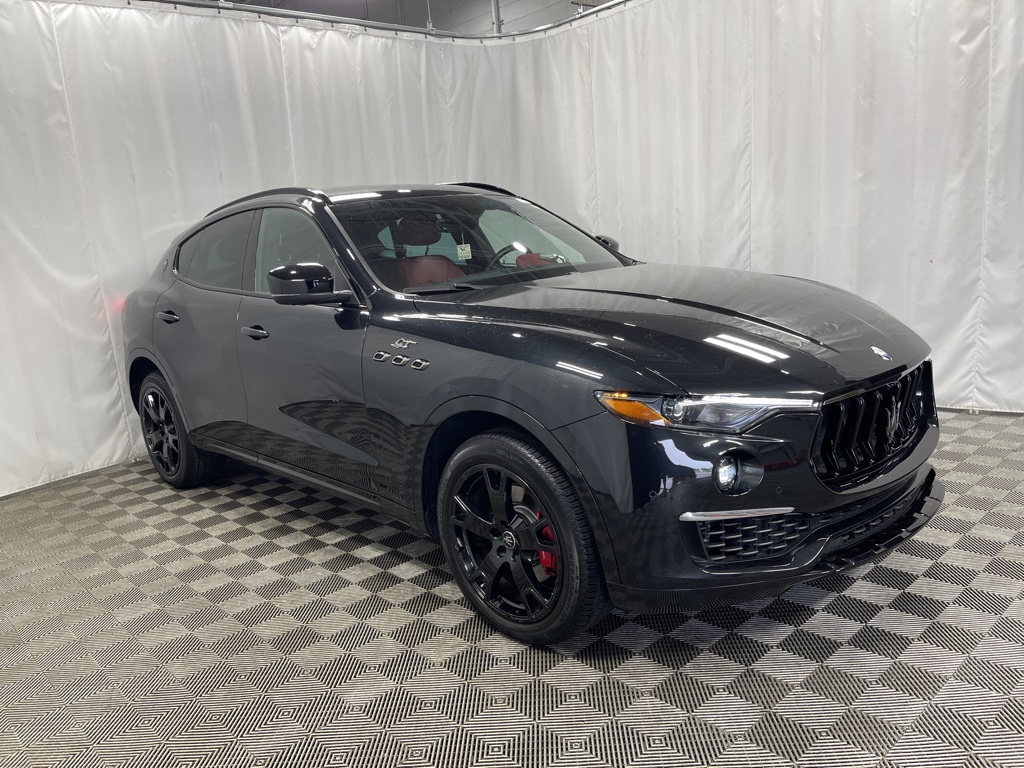 2022 Maserati Levante GT photo 2