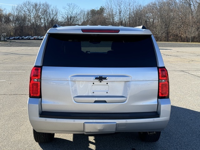 2019 Chevrolet Tahoe LT photo 2