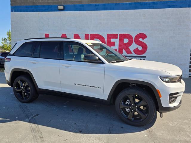 2025 Jeep Grand Cherokee Altitude's photo