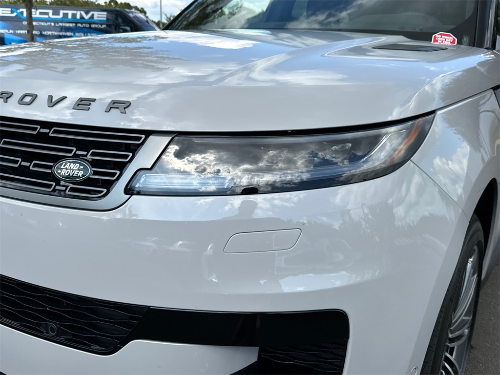 2025 Land Rover Range Rover Sport P360 SE photo 7