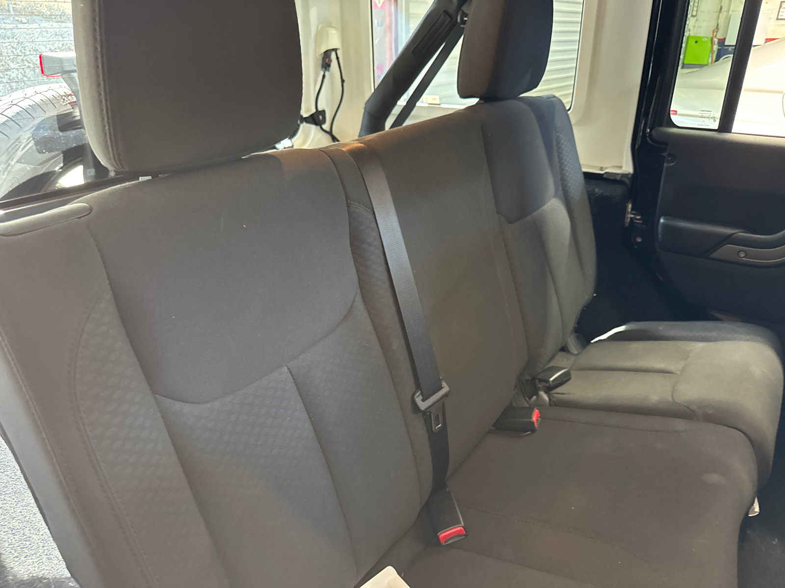 2014 Jeep Wrangler Unlimited Sport S photo 3