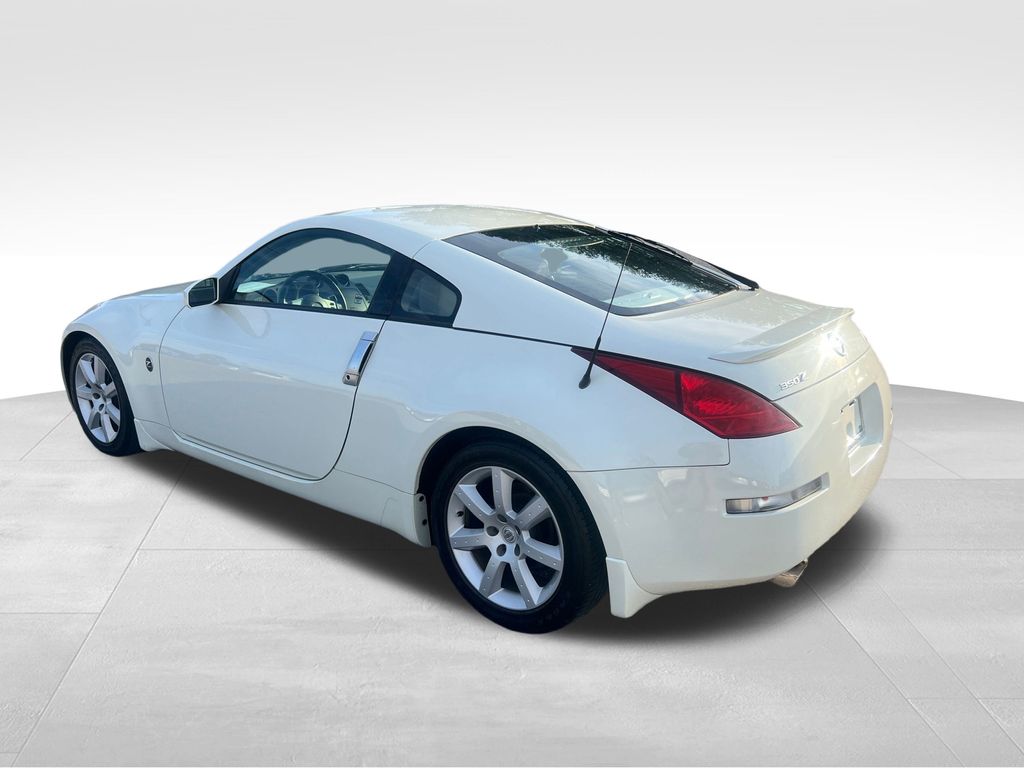 2004 Nissan 350Z Touring photo 3