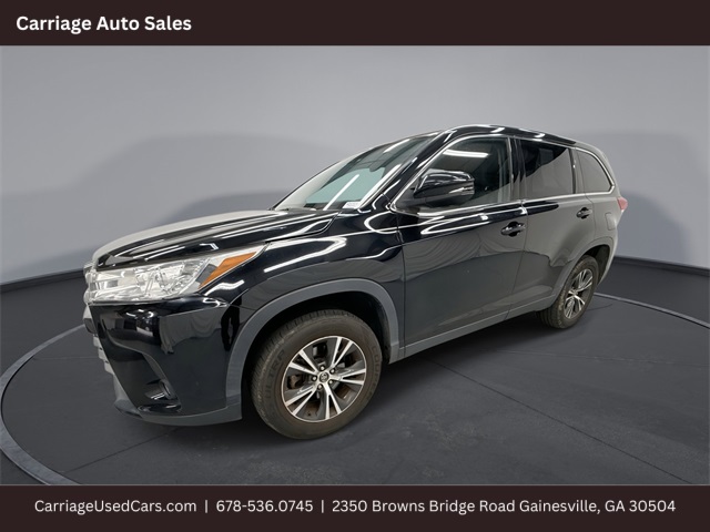 2019 Toyota Highlander LE Plus's photo