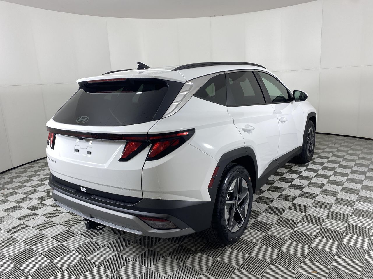 2025 Hyundai Tucson SEL photo 3