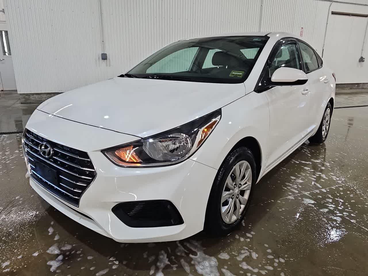2022 Hyundai Accent SE