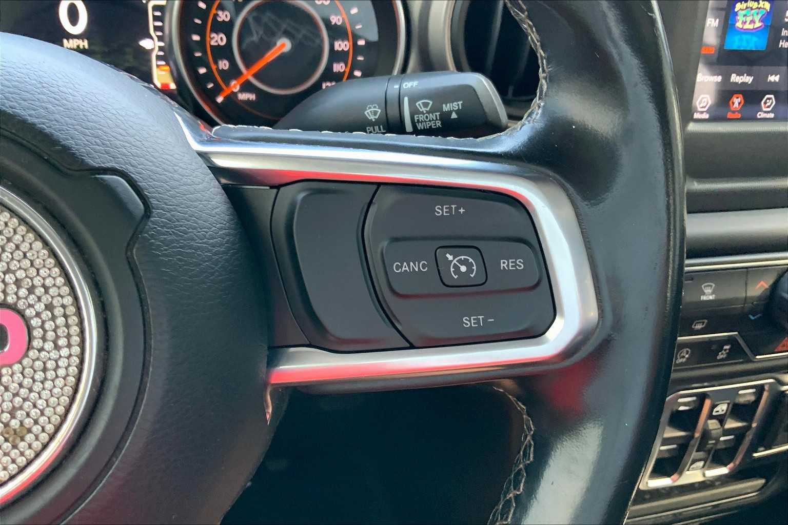 2020 Jeep Gladiator Sport S photo 21