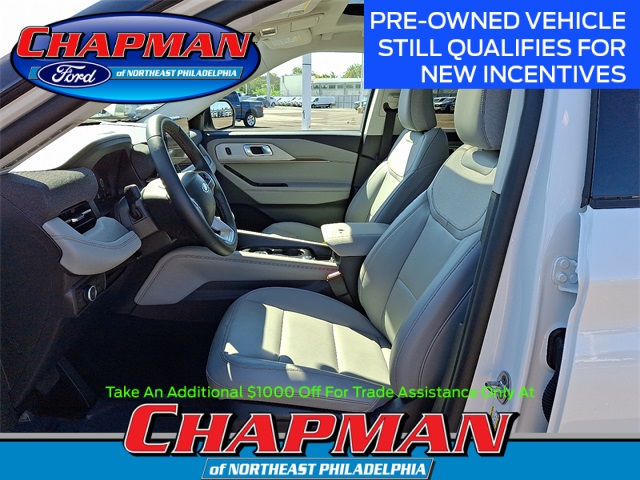 2025 Ford Explorer photo 10