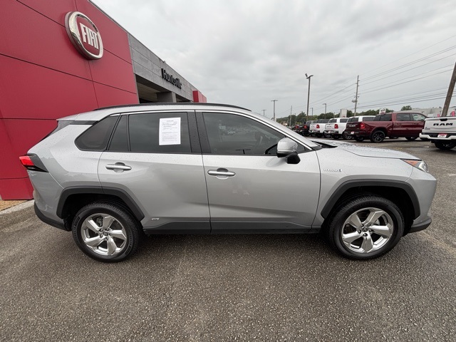 2021 Toyota RAV4 Hybrid XLE Premium photo 4