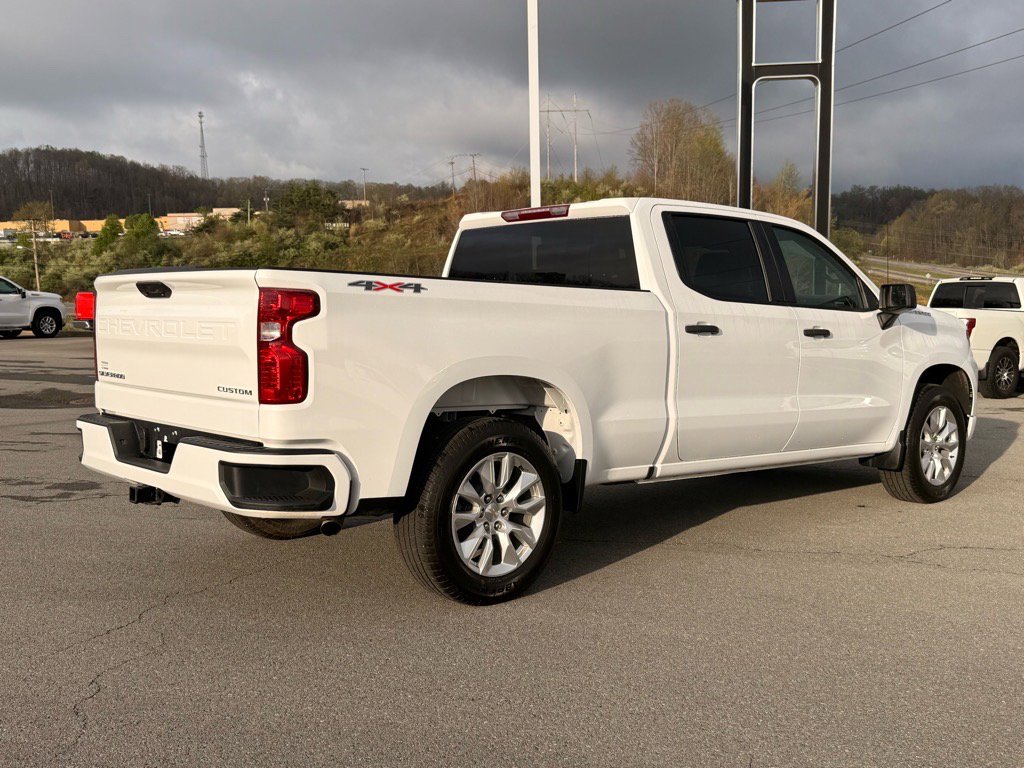 2023 Chevrolet Silverado 1500 Custom photo 6
