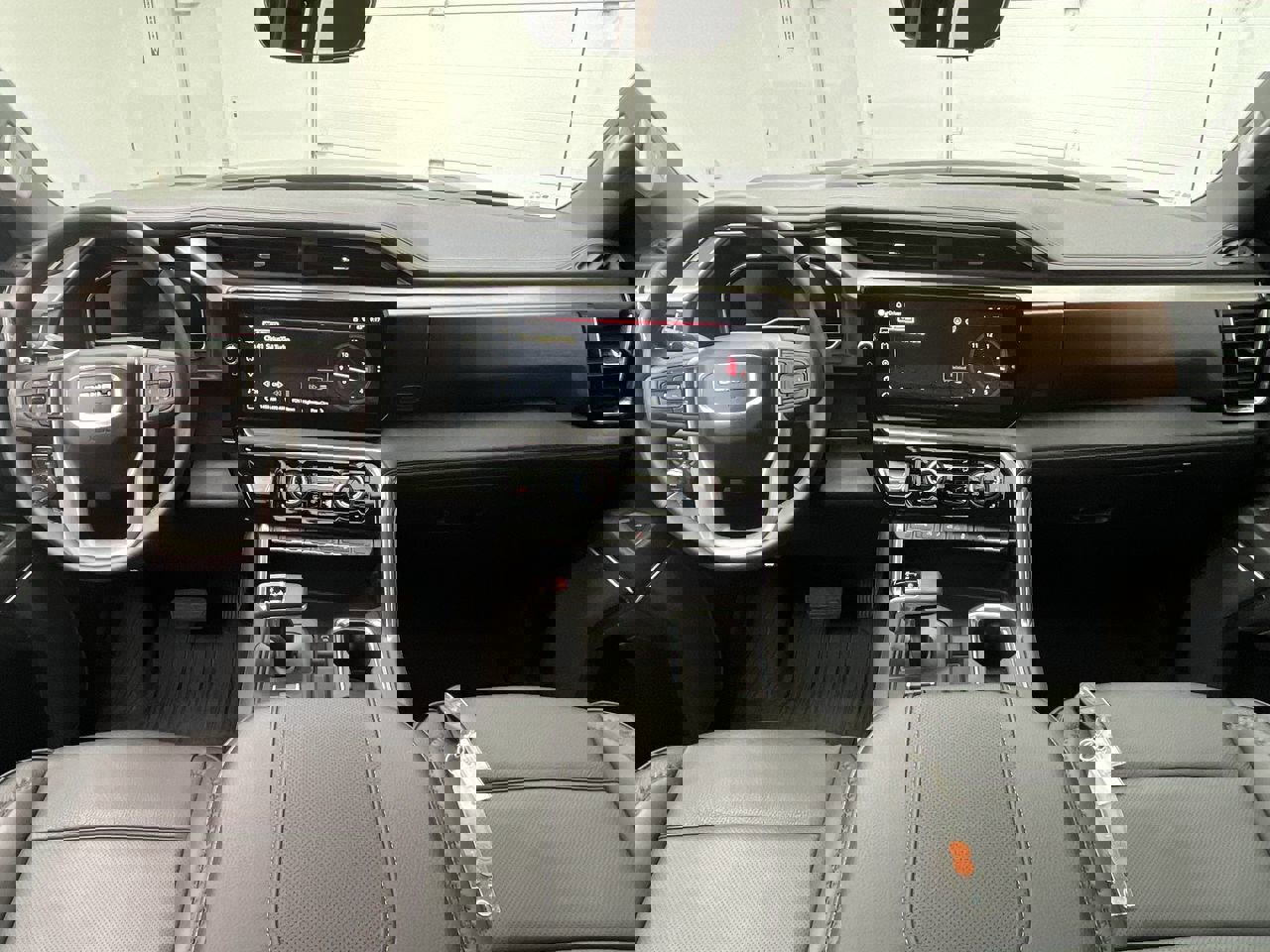 2025 Gmc Sierra 1500 Denali photo 3