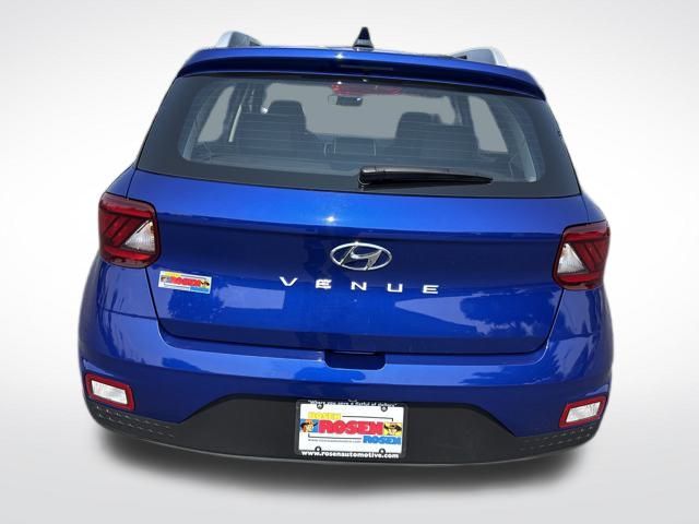 2022 Hyundai Venue SEL Limited photo 2