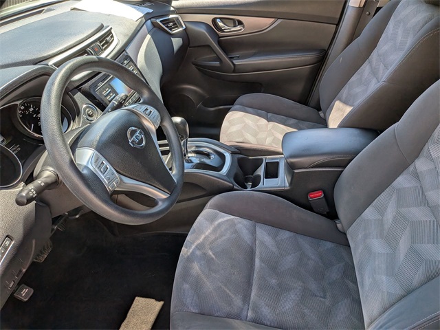 2016 Nissan Rogue SV photo 12