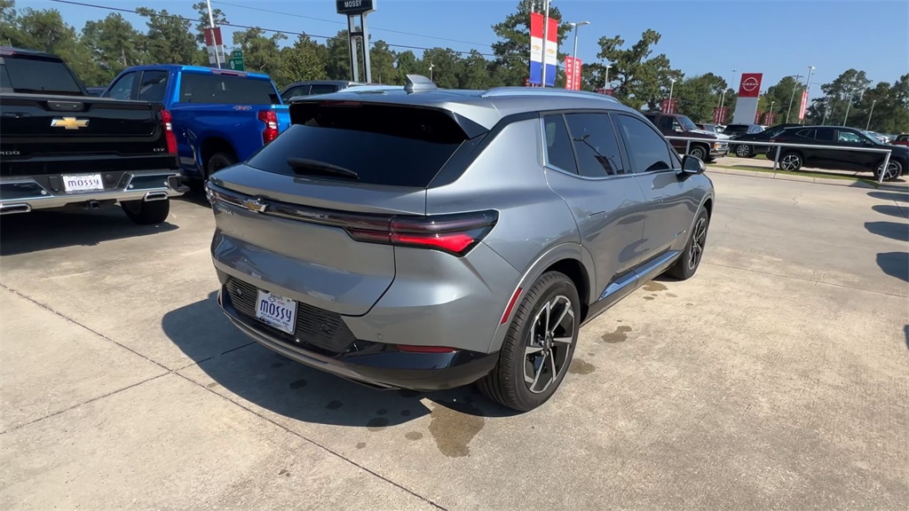 2024 Chevrolet Equinox EV 1LT photo 8
