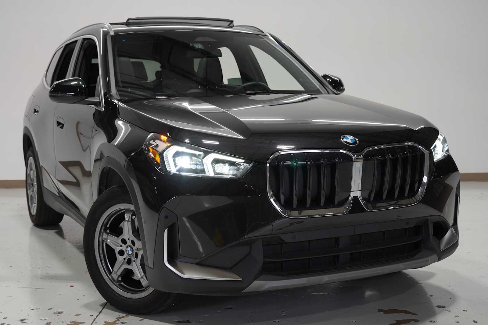 2023 Bmw X1 XDrive28i photo 3