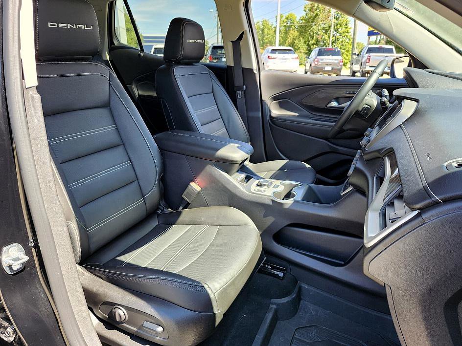 2024 Gmc Terrain Denali photo 16
