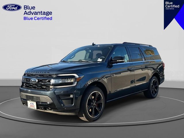 2022 Ford Expedition Limited's photo
