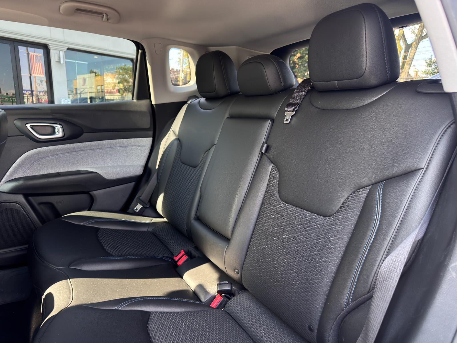 2022 Jeep Compass Latitude photo 19