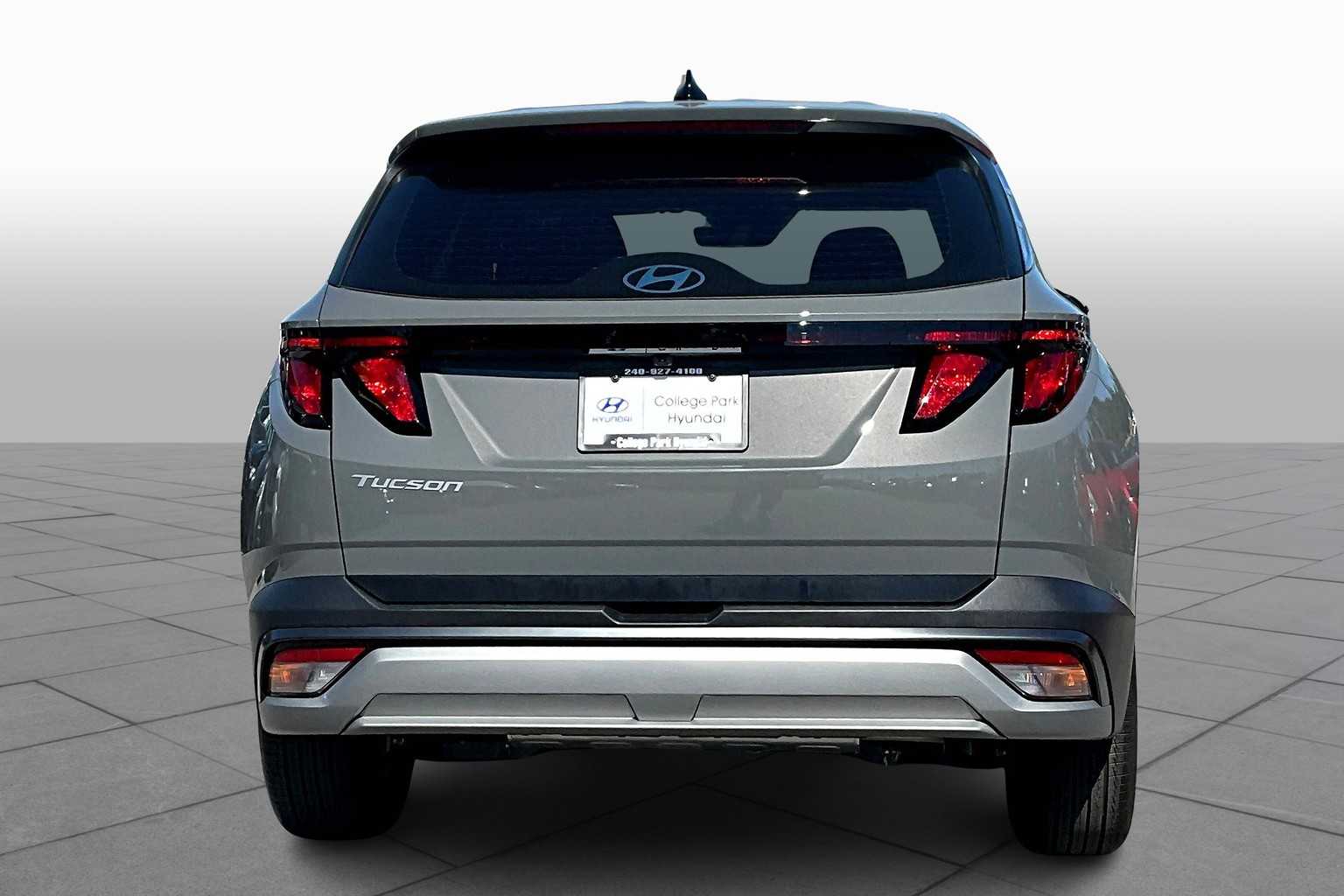 2025 Hyundai Tucson SE photo 4
