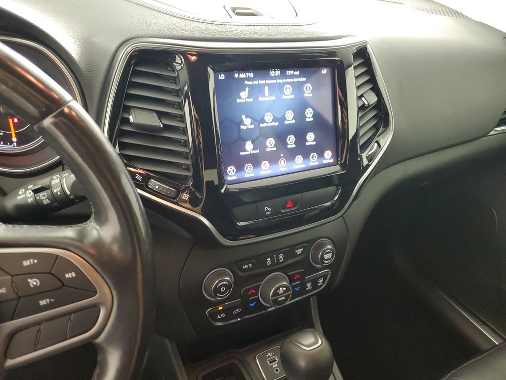 2020 Jeep Cherokee Limited photo 16