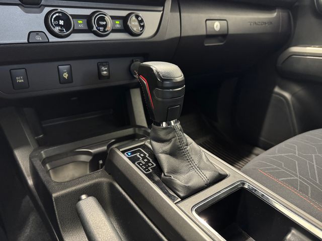 2017 Toyota Tacoma SR5 TRD Sport photo 26