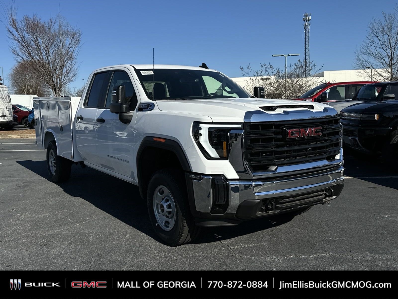 2025 GMC Sierra 2500HD Pro's photo
