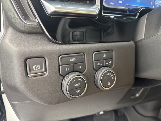 2025 Chevrolet Silverado 1500 LT photo 19