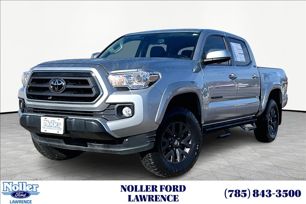 2023 Toyota Tacoma SR5's photo
