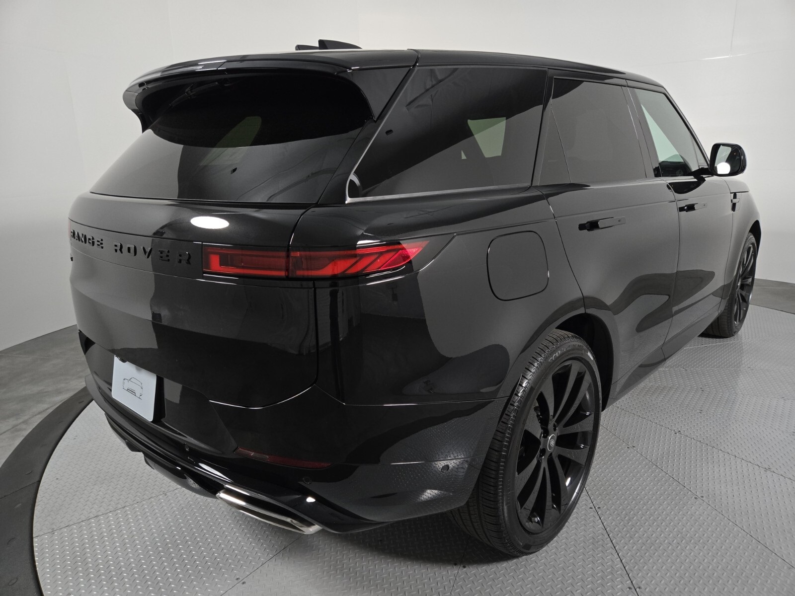 2025 Land Rover Range Rover Sport SE photo 2