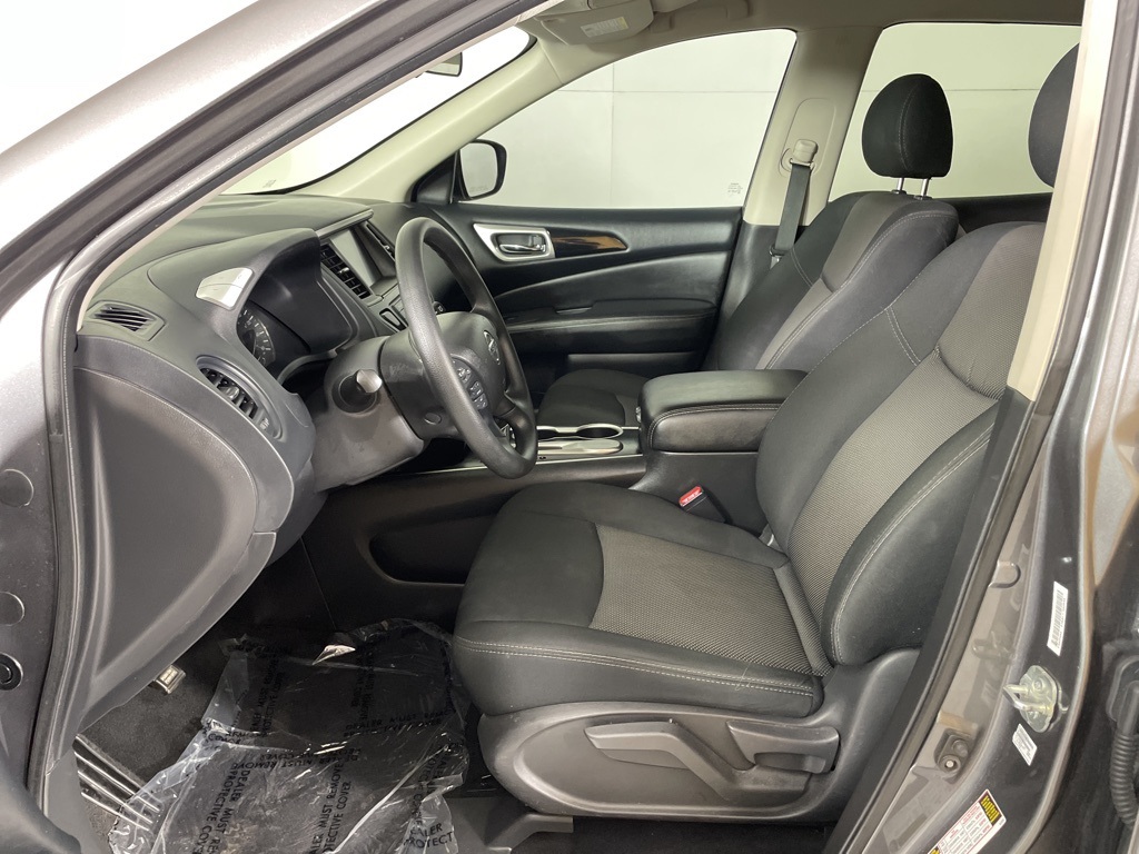 2020 Nissan Pathfinder S photo 14