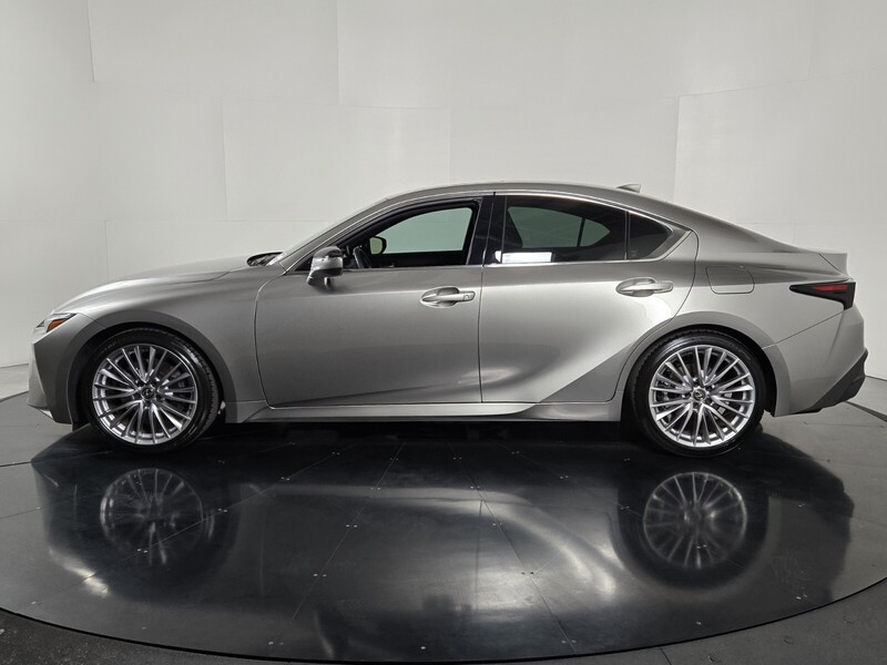 2023 Lexus IS 300 photo 2
