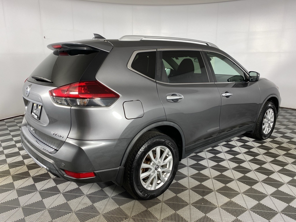2020 Nissan Rogue SV photo 20