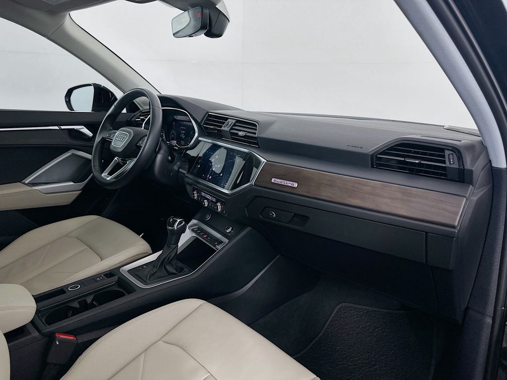 2022 Audi Q3 45 TFSI S line Premium photo 30