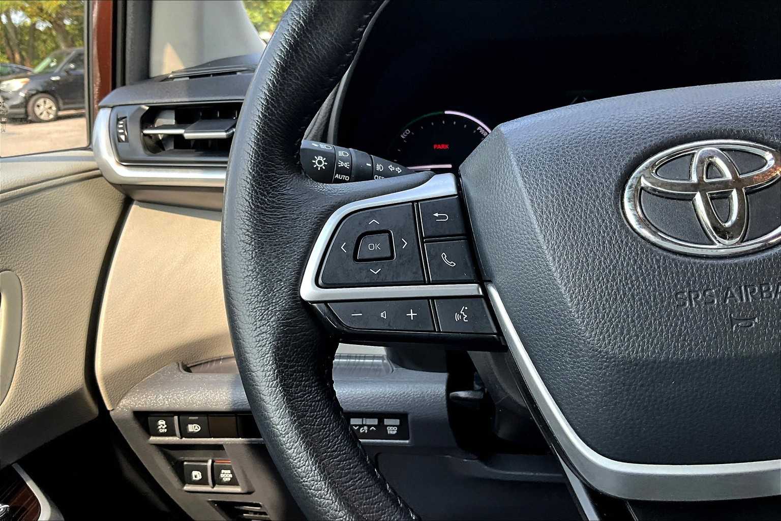 2024 Toyota Sienna XLE photo 22