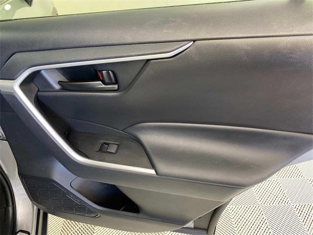 2024 Toyota RAV4 LE photo 21