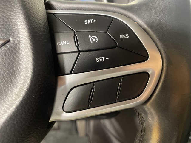 2018 Chrysler 300 Touring photo 23