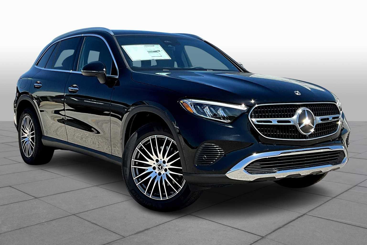 2026 Mercedes Benz GLC 300 photo 2