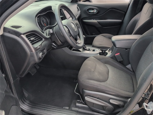 2019 Jeep Cherokee Latitude photo 4