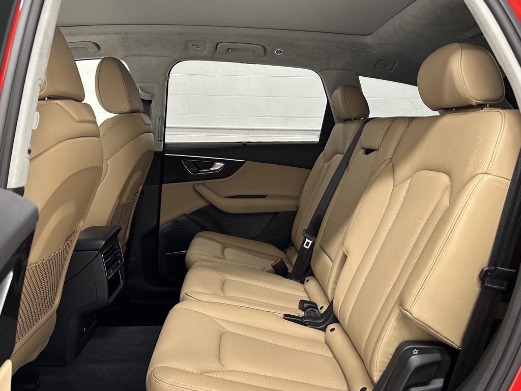 2022 Audi Q7 55 Prestige photo 14