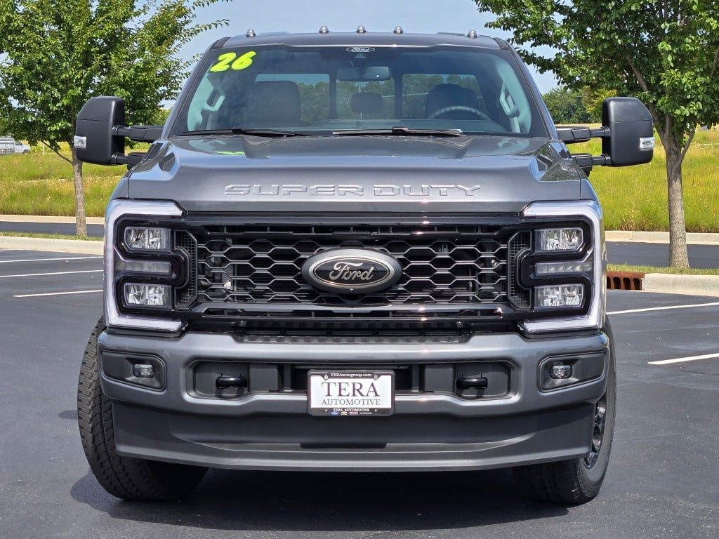 2026 Ford F-350 photo 2