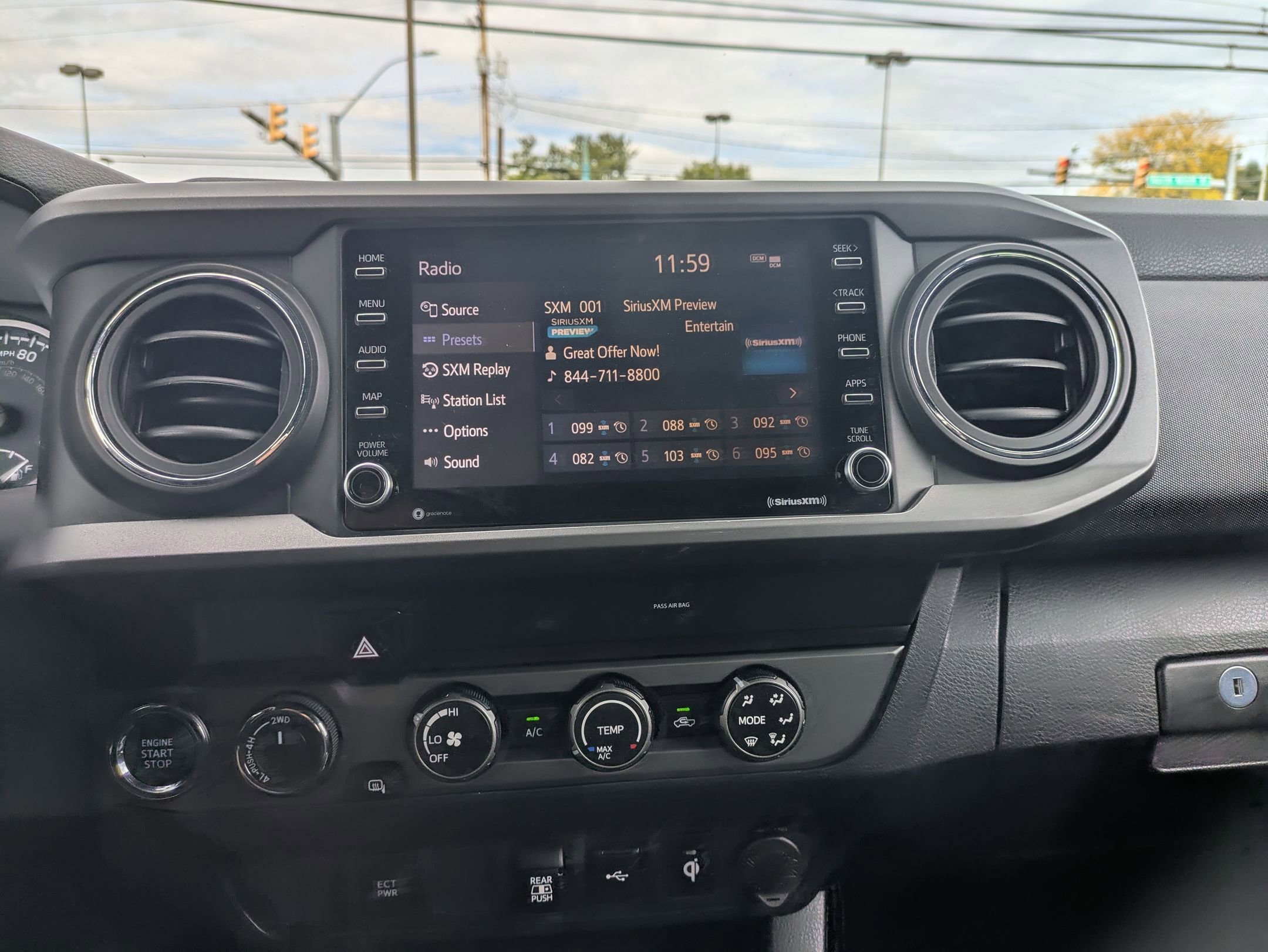 2020 Toyota Tacoma SR5 photo 14