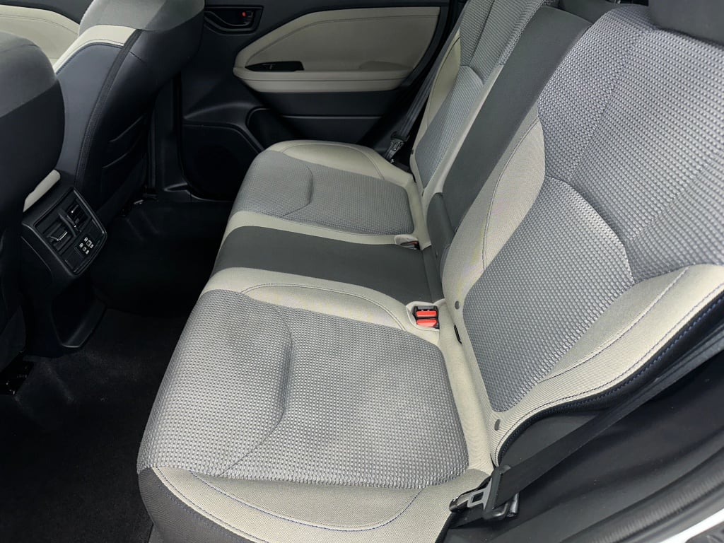 2025 Subaru Forester Premium photo 14