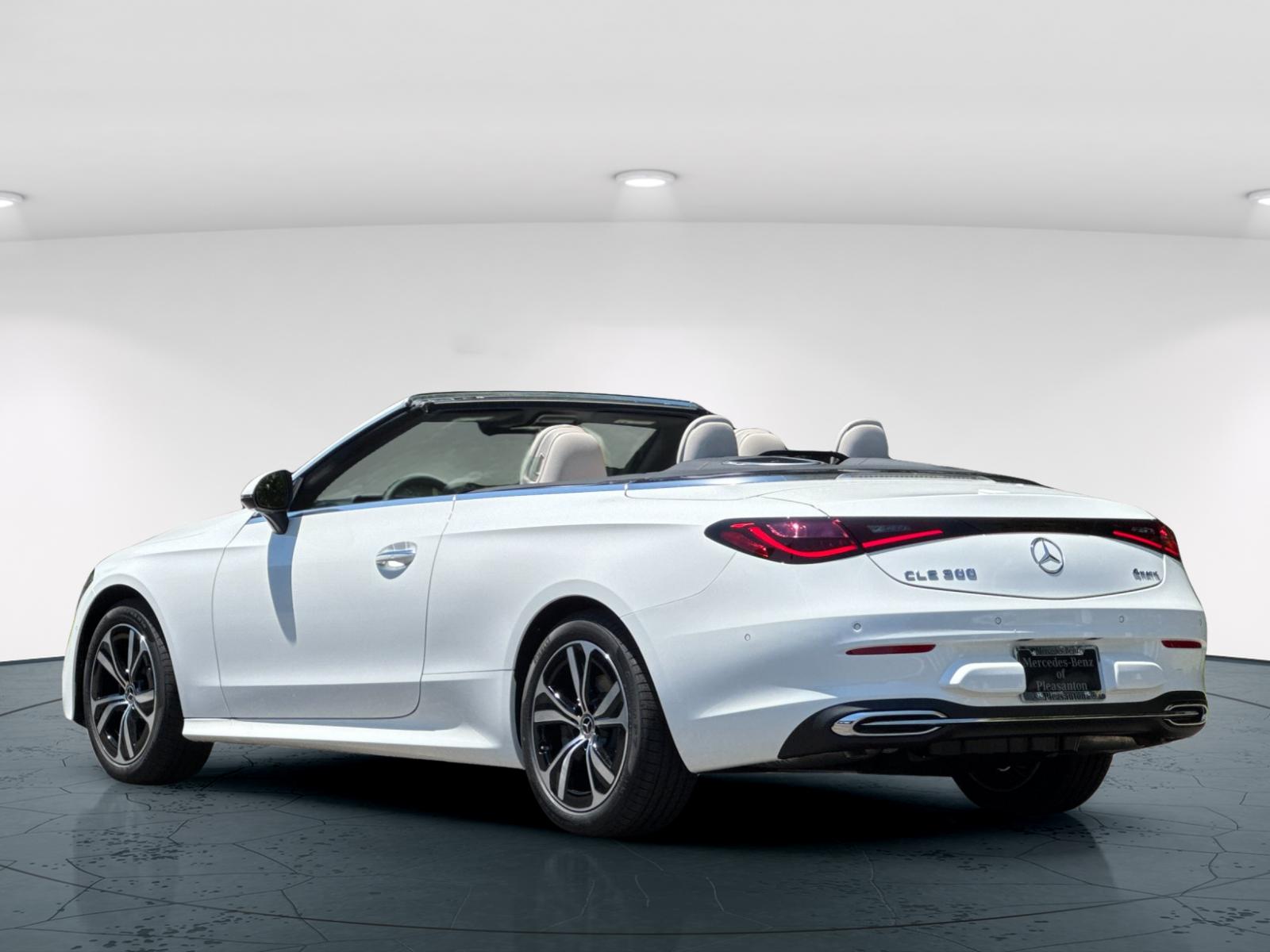 2025 Mercedes Benz CLE 300 4MATIC Cabriolet photo 3